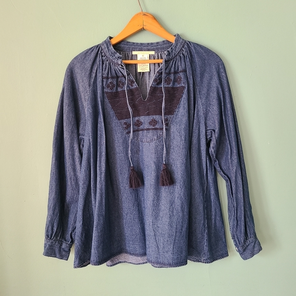 ne Quittezpas Denim Long Sleeve Boho Top Size Small with Tassels